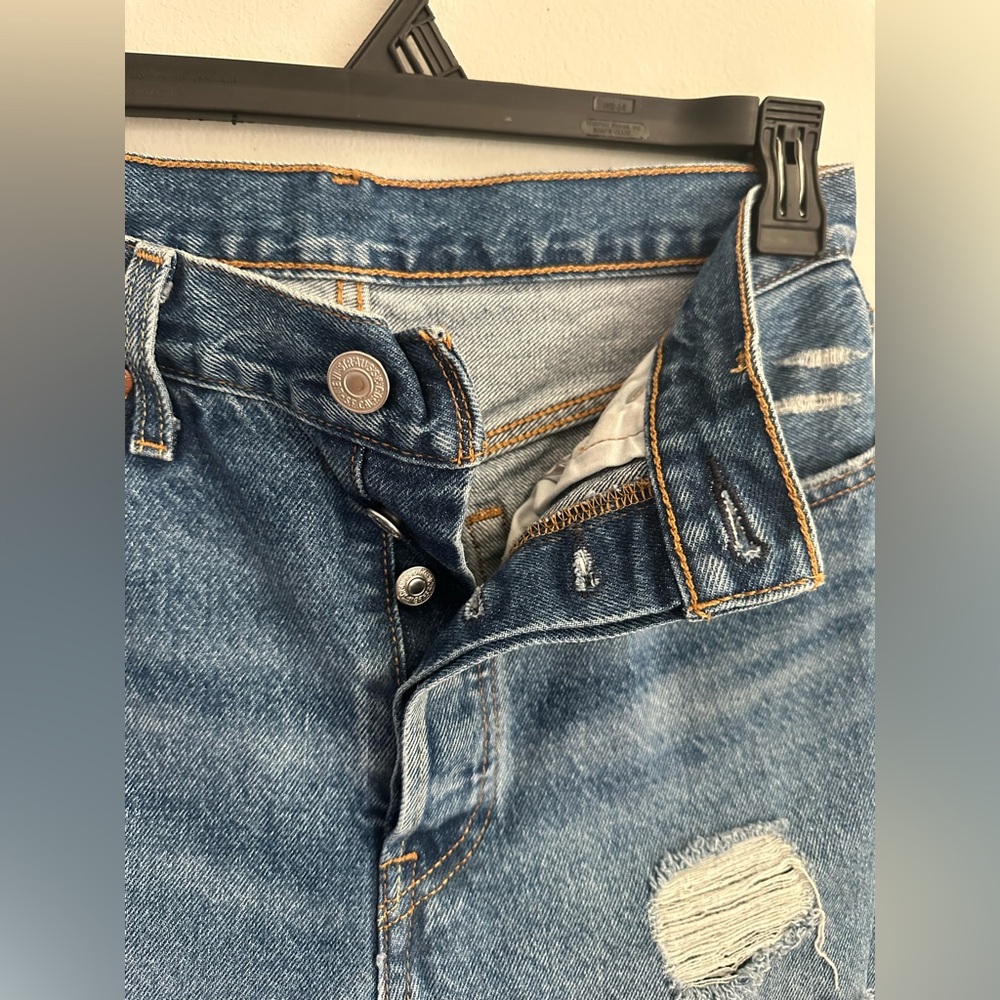 Levi’s Women’s High Rise Straight Leg Cropped Distressed Jeans Button Fly 28 - Picture 7 of 14